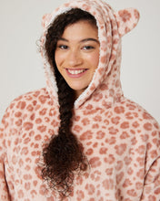 Load image into Gallery viewer, Snuggz Original - Giraffe Hooded Blanket for Kids
