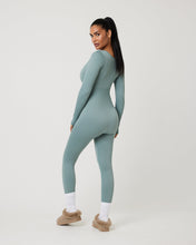 Load image into Gallery viewer, Snuggz Fit Ribbed Long Sleeve Green Seamless Jumpsuit
